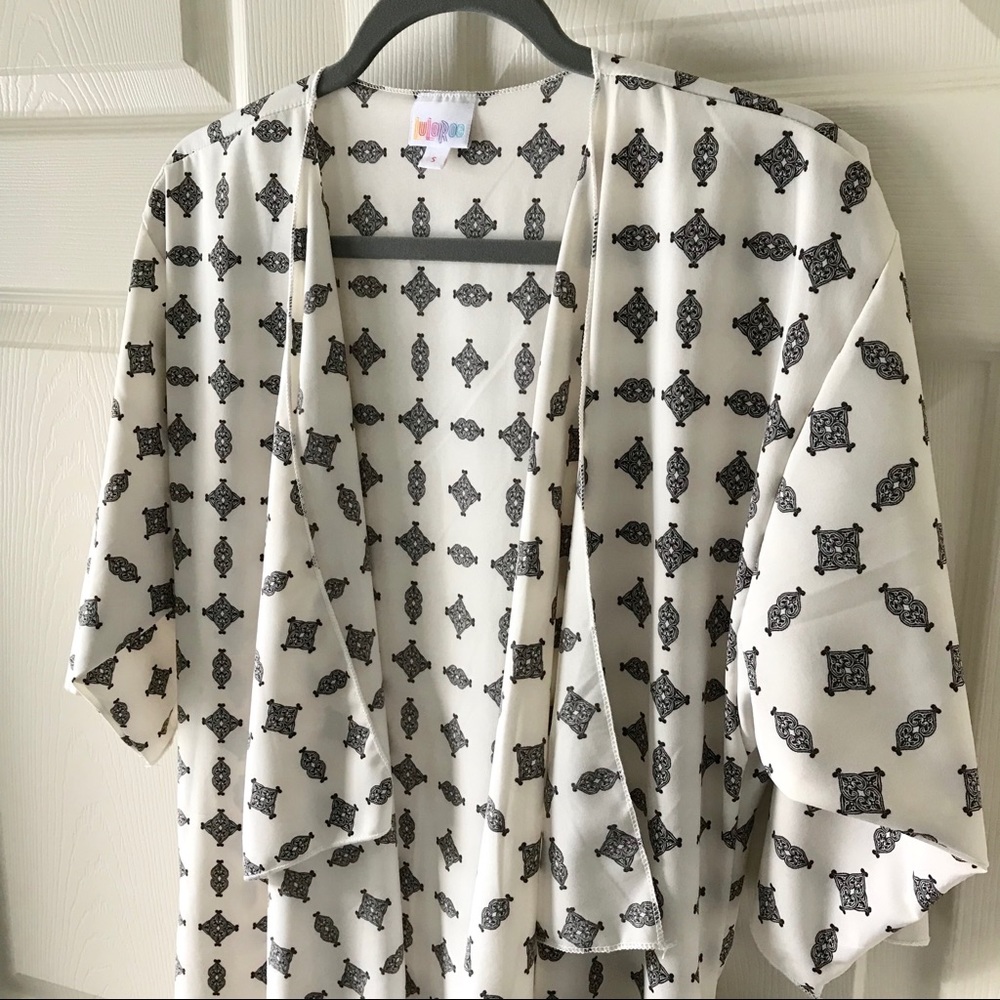 NWT LLR Black and White Shirley Kimono